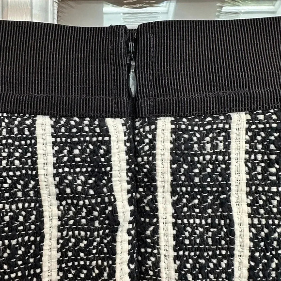 Ann Taylor Dark Navy White Tweed Vertical Stripe Pencil Skirt Size 12 Large NWT - Picture 5 of 11